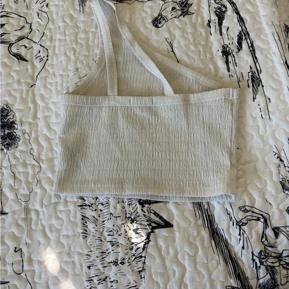 American Eagle Outfitters One-Shoulder Cream Crop Top - Picture 3 of 3